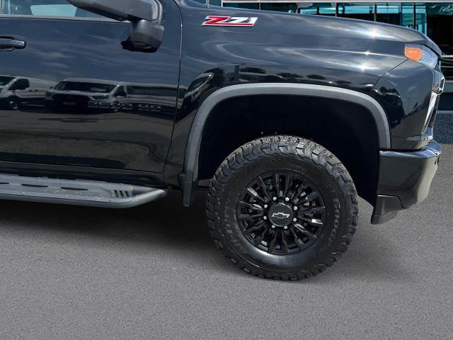 Used 2022 Chevrolet Silverado 2500 LTZ w/ LTZ Plus Package AWD/4WD image 9