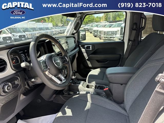 Used 2024 Jeep Wrangler Sahara w/ Safety Group image 19