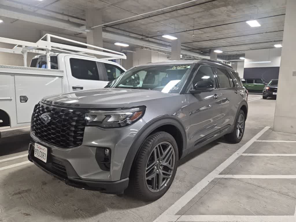 Certified 2025 Ford Explorer ST-Line w/ ST-Line Street Pack AWD/4WD video 1