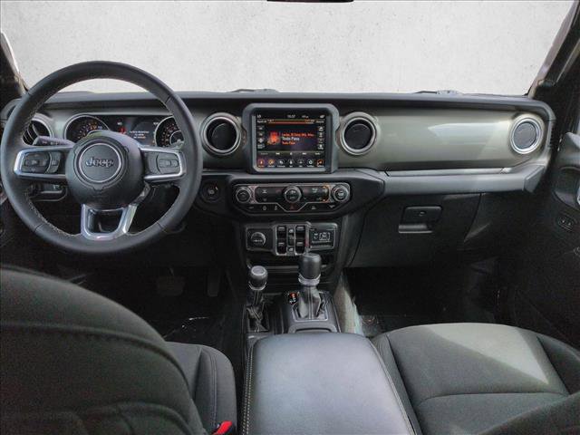 Used 2023 Jeep Gladiator Overland AWD/4WD image 17