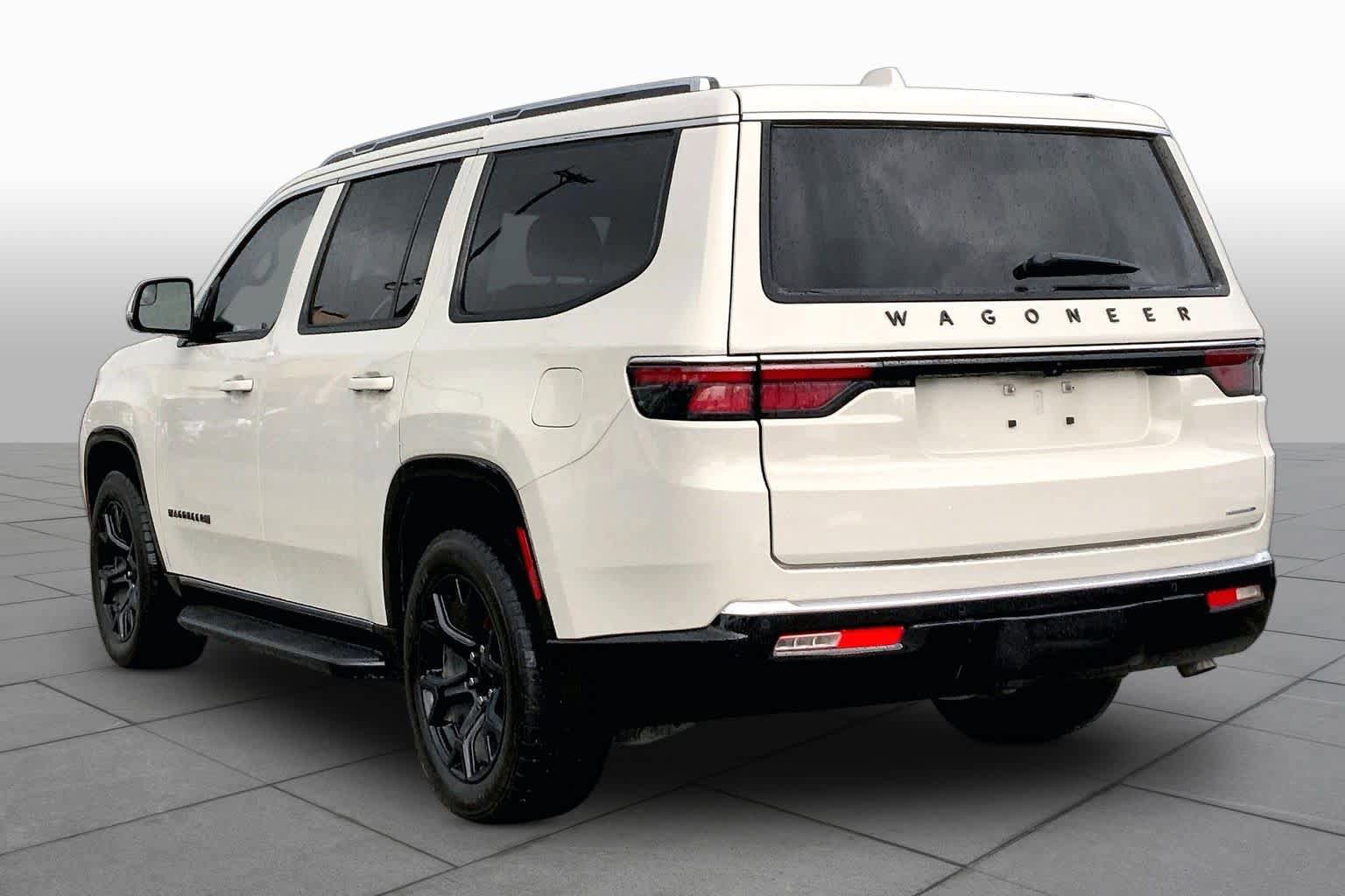 Used 2022 Jeep Wagoneer Series II w/ Rear Seat Video Group 1 RWD image 12