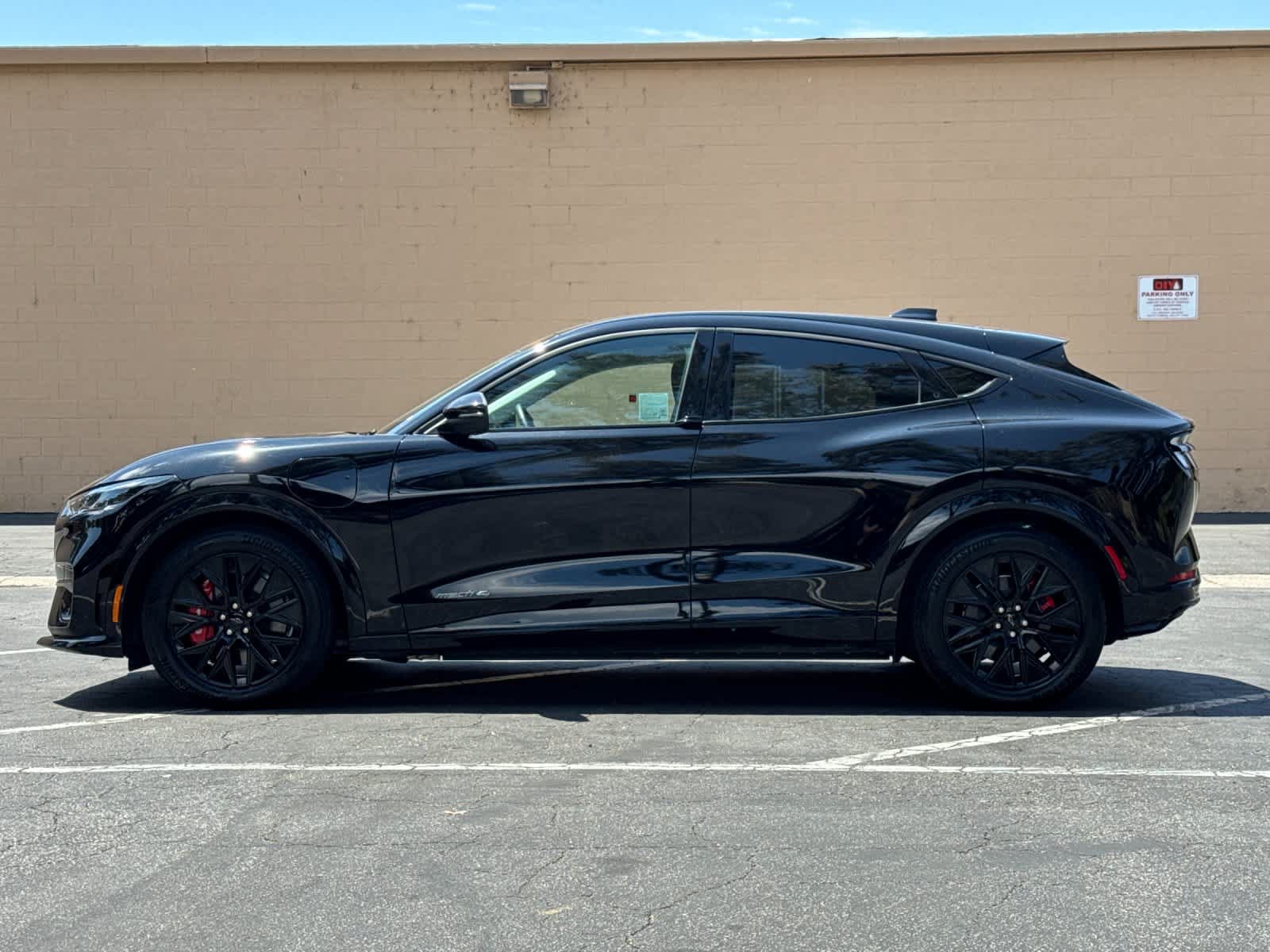 Certified 2025 Ford Mustang Mach-E Premium w/ Sport Appearance Package AWD/4WD image 5