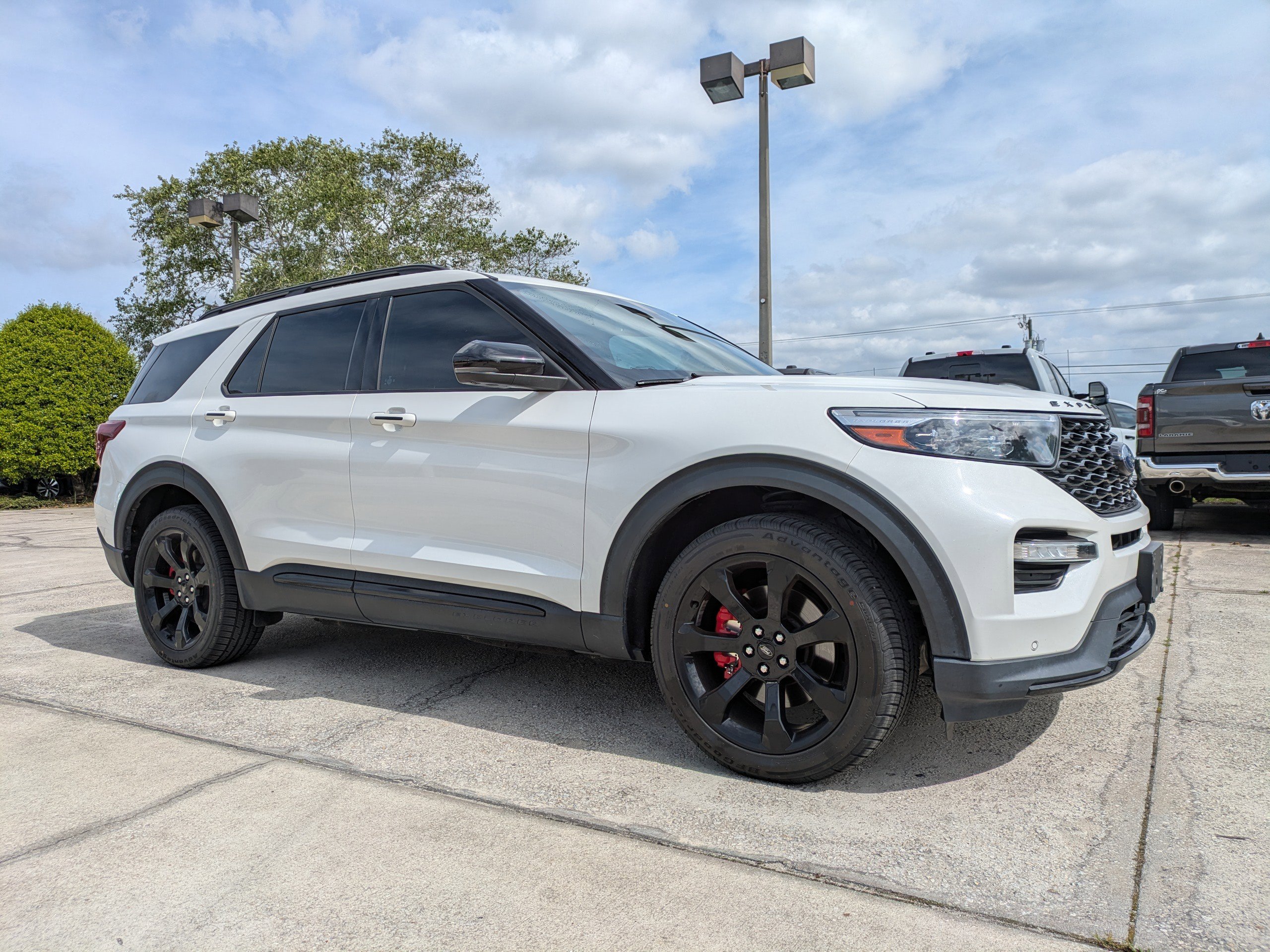 Certified 2023 Ford Explorer ST w/ Equipment Group 401A AWD/4WD image 2