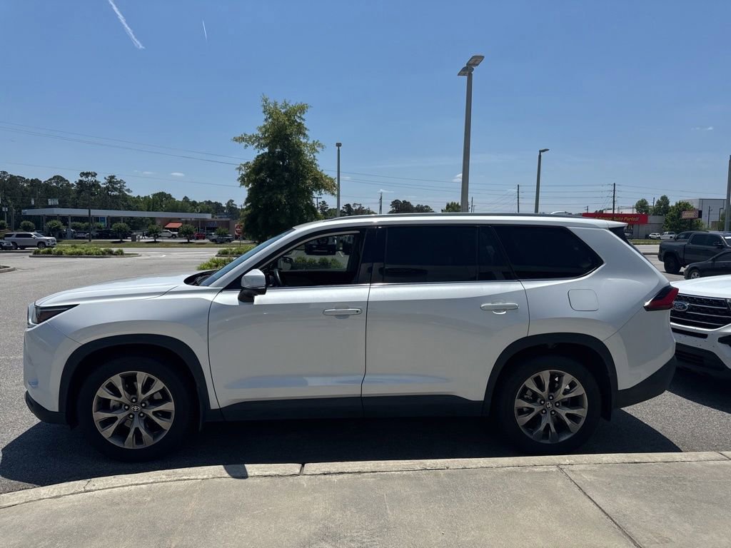 Used 2024 Toyota Grand Highlander AWD image 4