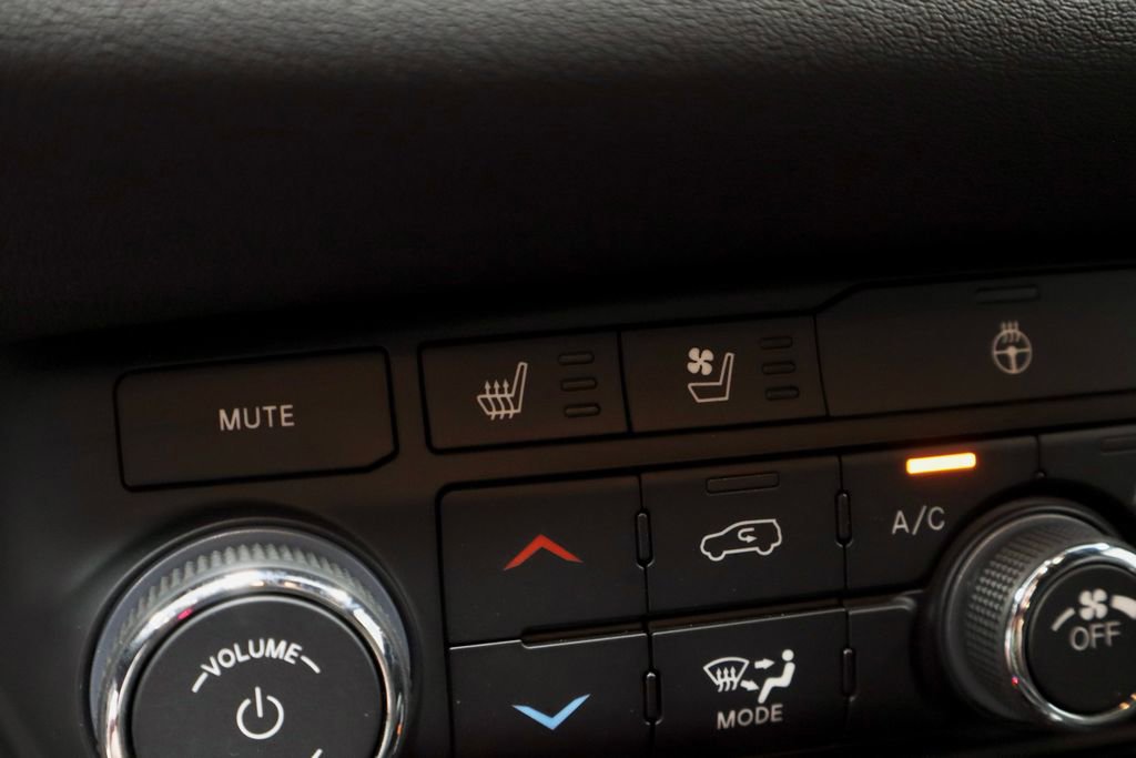 Used 2024 Dodge Durango R/T AWD/4WD image 5
