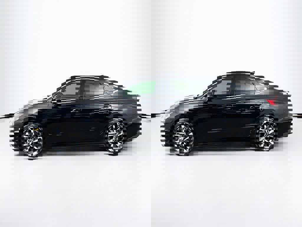 Used 2023 Hyundai Sonata SEL Plus image 2