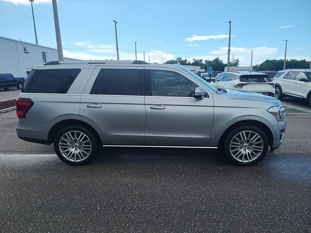 Certified 2022 Ford Expedition Limited AWD/4WD image 5
