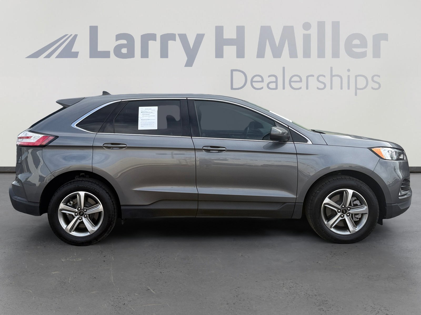 Certified 2024 Ford Edge SEL w/ Convenience Package image 6