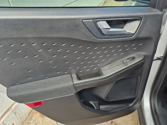 Certified 2020 Ford Escape SE image 12