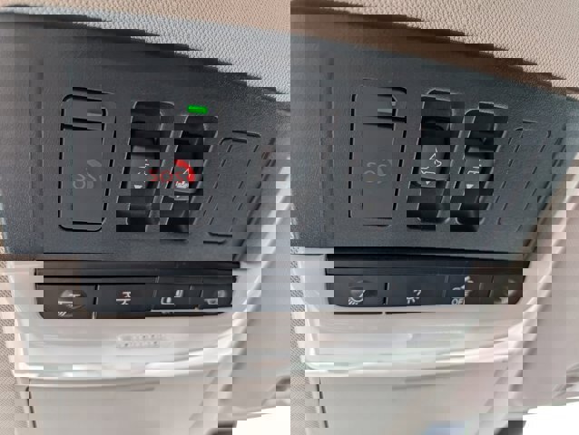 Used 2024 Nissan Pathfinder SV w/ SV Premium Package image 12