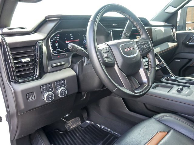 Used 2025 GMC Sierra 2500 AT4 w/ AT4 Premium Plus Package AWD/4WD image 14