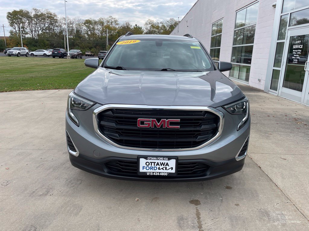Used 2019 GMC Terrain SLE w/ Driver Convenience Package FWD image 3