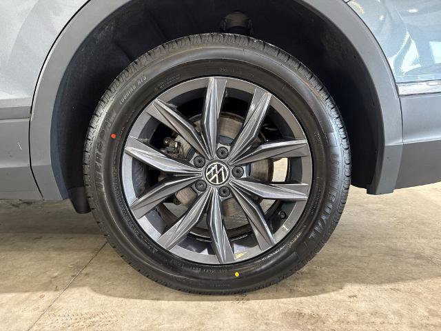 Used 2022 Volkswagen Tiguan SE FWD image 8