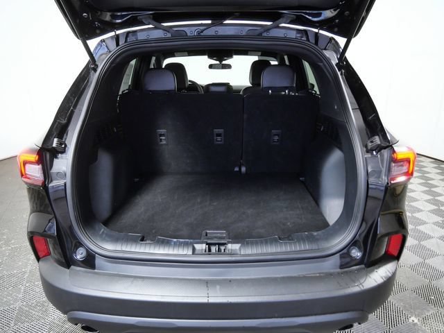 Certified 2025 Ford Escape ST-Line AWD/4WD image 9