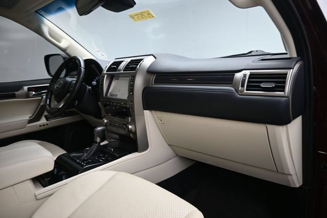 Used 2020 Lexus GX 460 Luxury w/ Luxury Sport Package AWD/4WD image 29