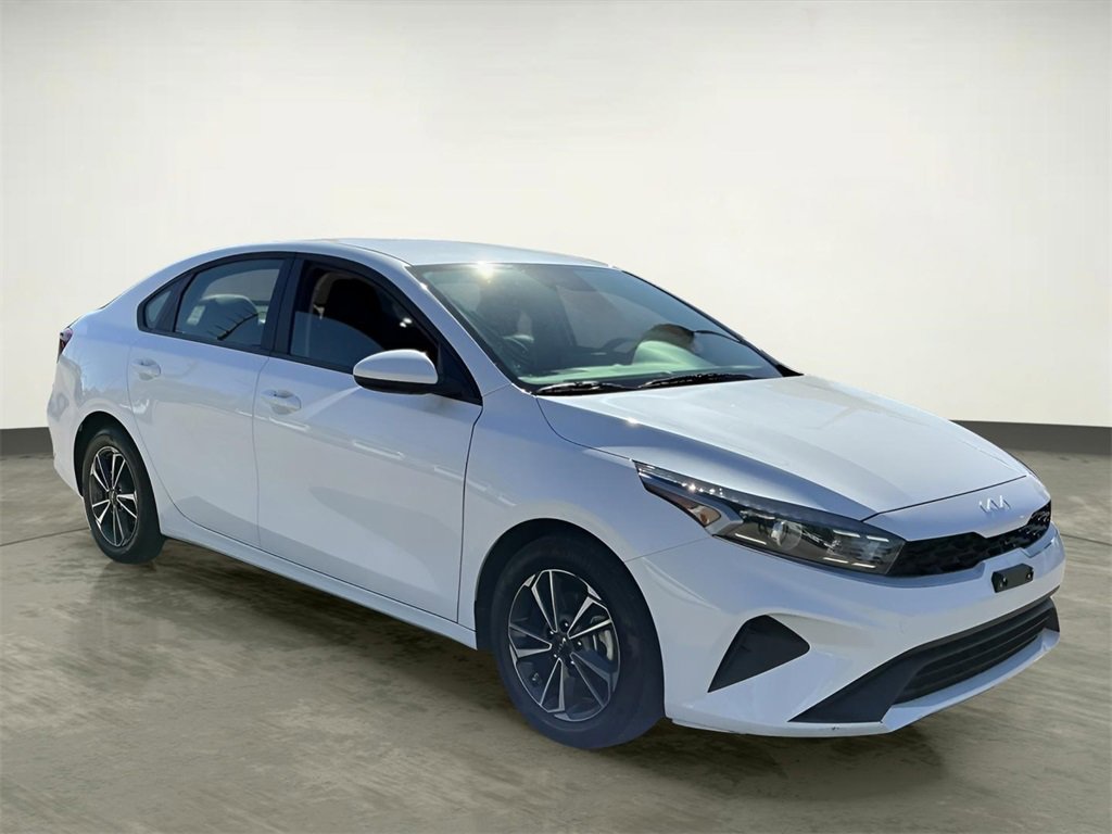 Used 2024 Kia Forte LXS image 12