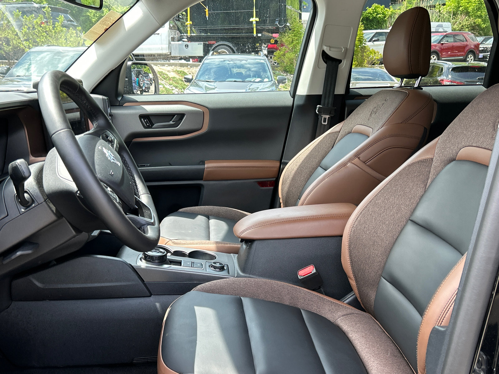 Certified 2025 Ford Bronco Sport Outer Banks w/ Outer Banks Tech Package+ AWD/4WD image 10