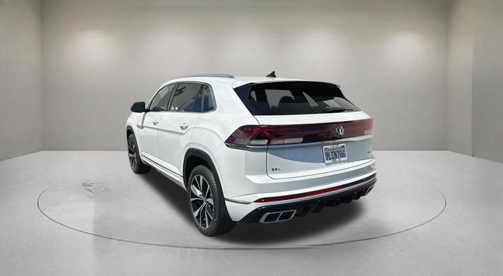 Used 2024 Volkswagen Atlas Cross Sport SEL Premium R-Line AWD/4WD image 4