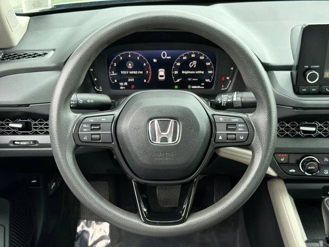 Used 2023 Honda Accord EX image 24