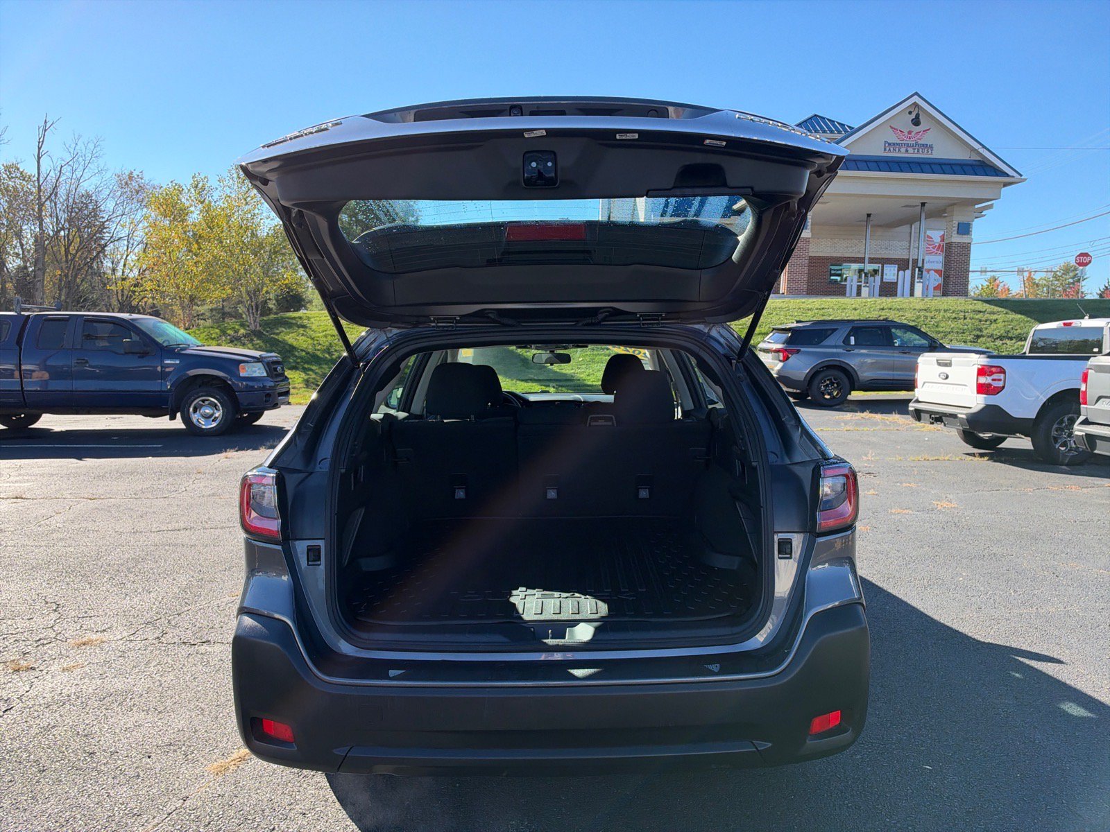 Used 2024 Subaru Outback AWD/4WD image 12