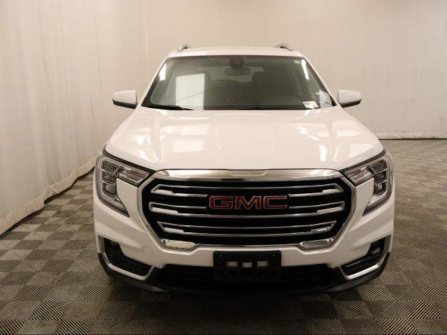 Used 2024 GMC Terrain SLT image 14