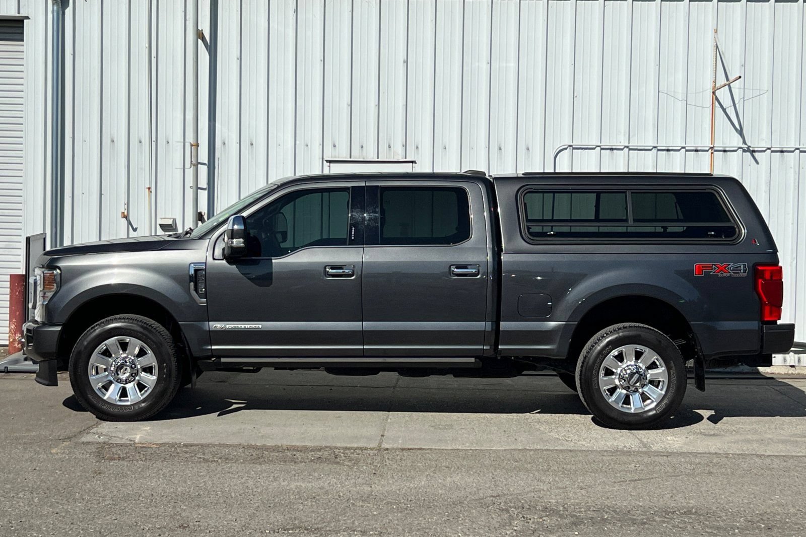 Certified 2020 Ford F250 Platinum w/ FX4 Off-Road Package AWD/4WD image 7