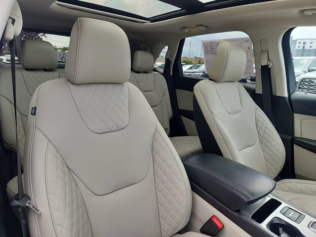 Certified 2024 Ford Edge Titanium w/ Titanium Elite Package AWD/4WD image 32