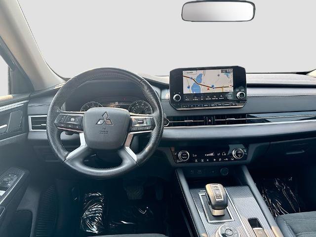 Used 2022 Mitsubishi Outlander SE AWD/4WD image 19