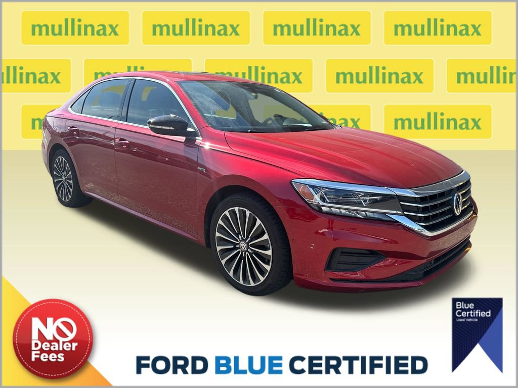 Used 2022 Volkswagen Passat 2.0T FWD image 1