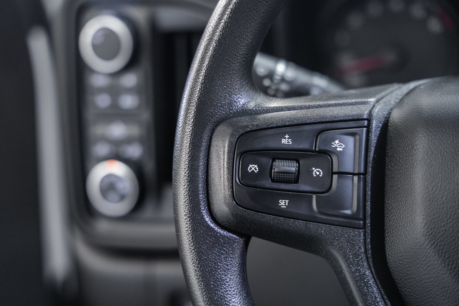 Used 2023 Chevrolet Silverado 1500 Custom AWD/4WD image 28