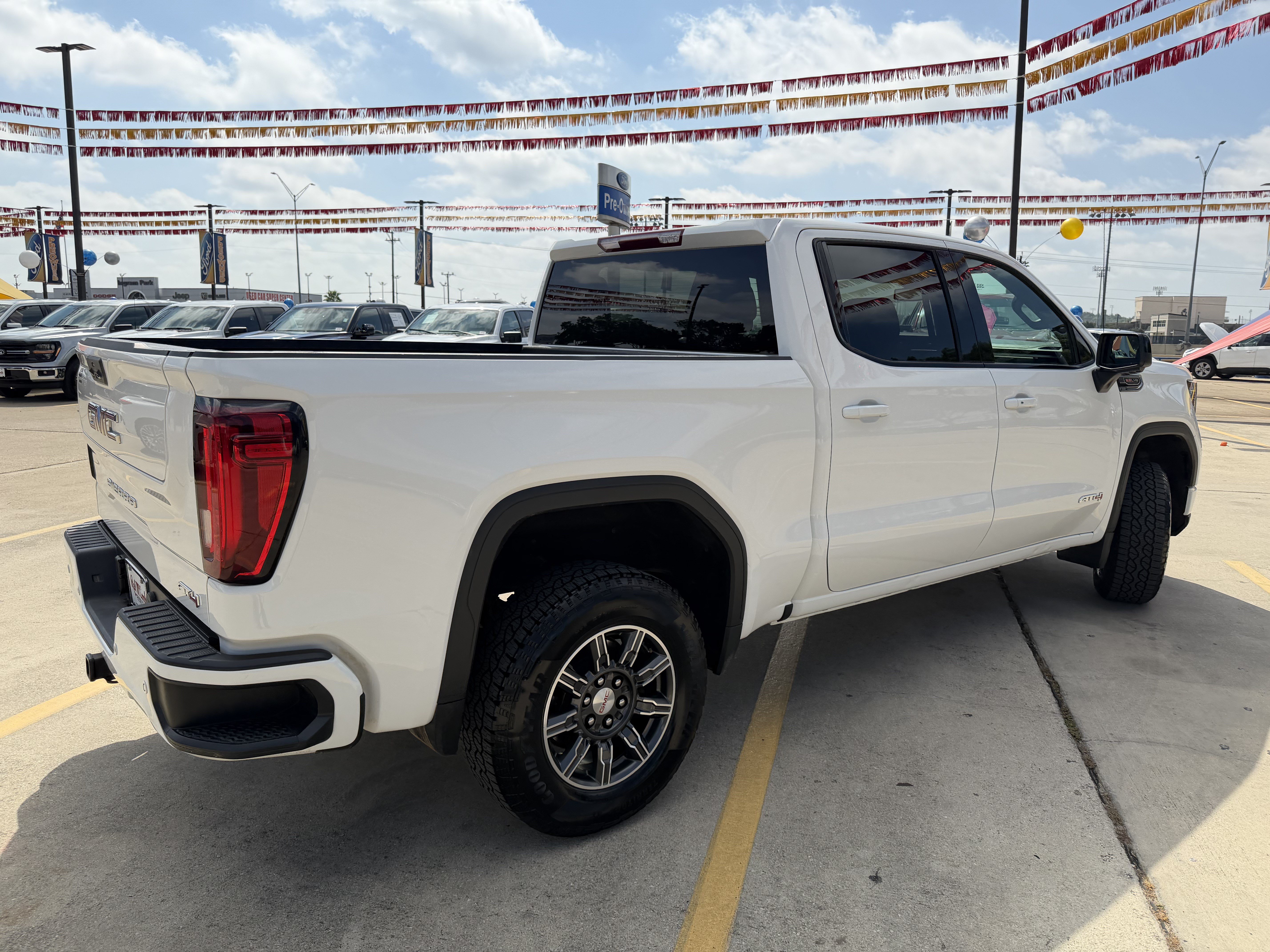 Used 2025 GMC Sierra 1500 AT4 AWD/4WD image 7