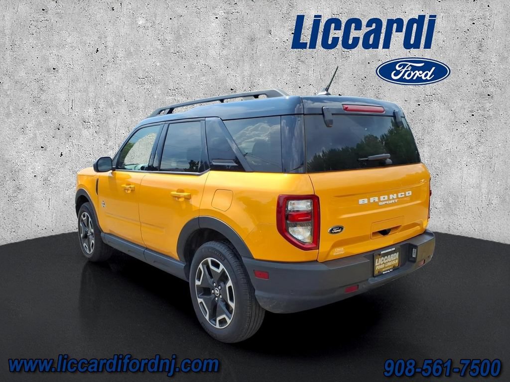 Certified 2023 Ford Bronco Sport Outer Banks w/ Tech Package AWD/4WD image 4