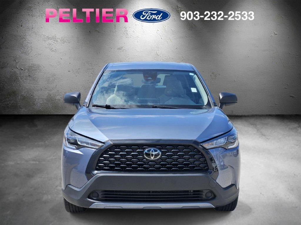 Used 2022 Toyota Corolla Cross L FWD image 2