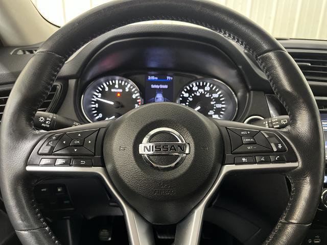 Used 2018 Nissan Rogue SV w/ Sun & Sound Touring Package image 8