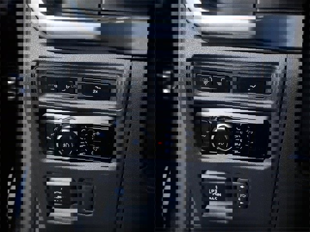 Certified 2023 Ford F150 Lariat w/ Equipment Group 502A High image 27