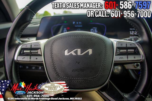 Used 2025 Kia Telluride S FWD image 16