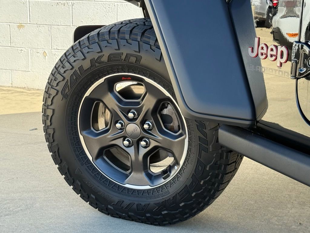 Used 2022 Jeep Gladiator Rubicon w/ LED Lighting Group image 17