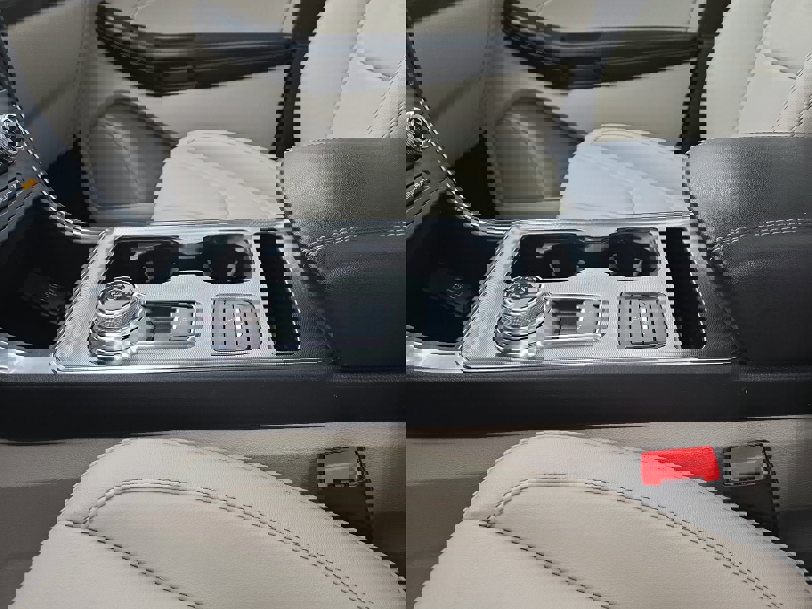 Certified 2022 Ford Edge Titanium w/ Class II Trailer Tow Package image 22