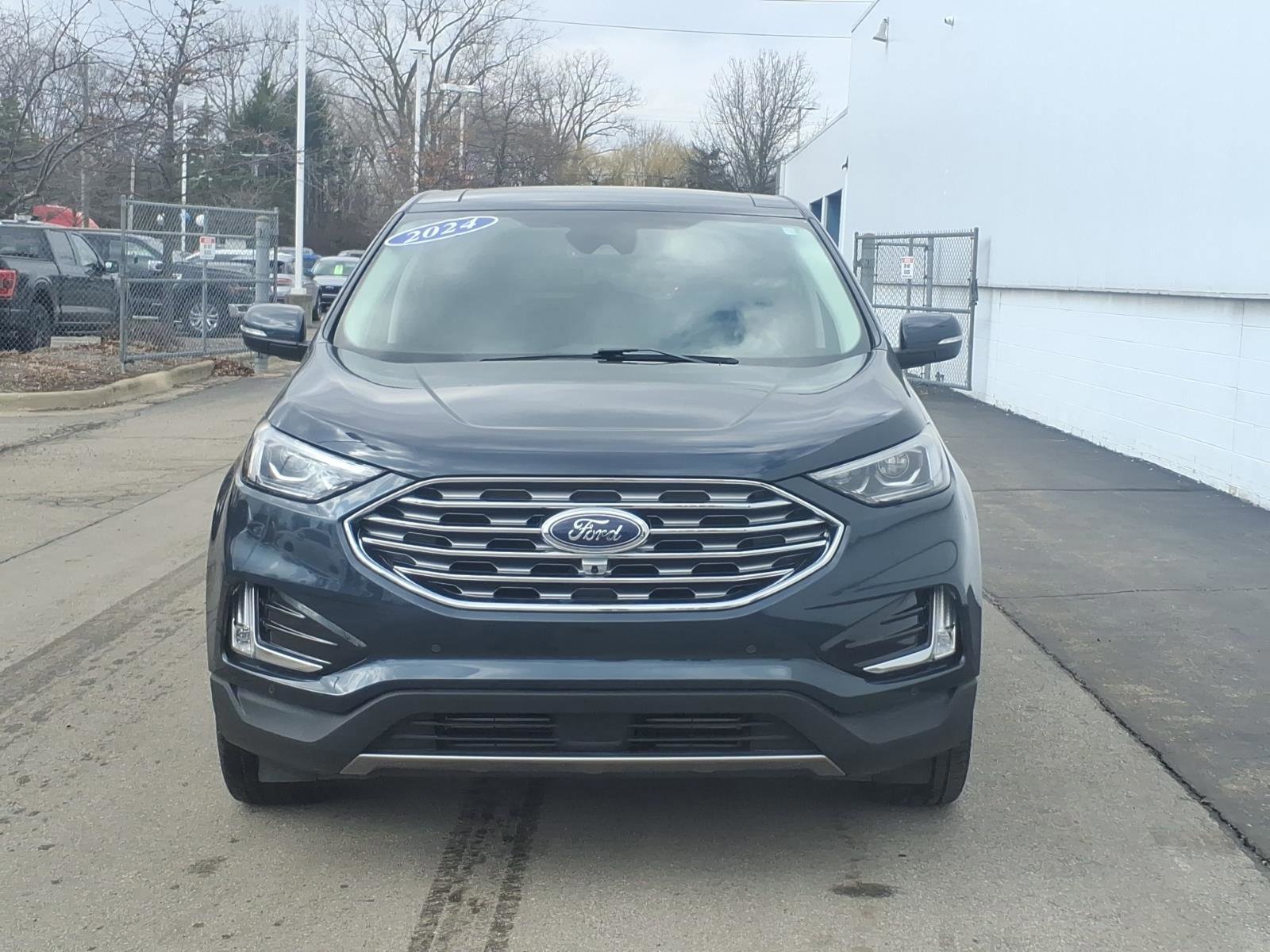 Certified 2024 Ford Edge Titanium w/ Equipment Group 301A image 6