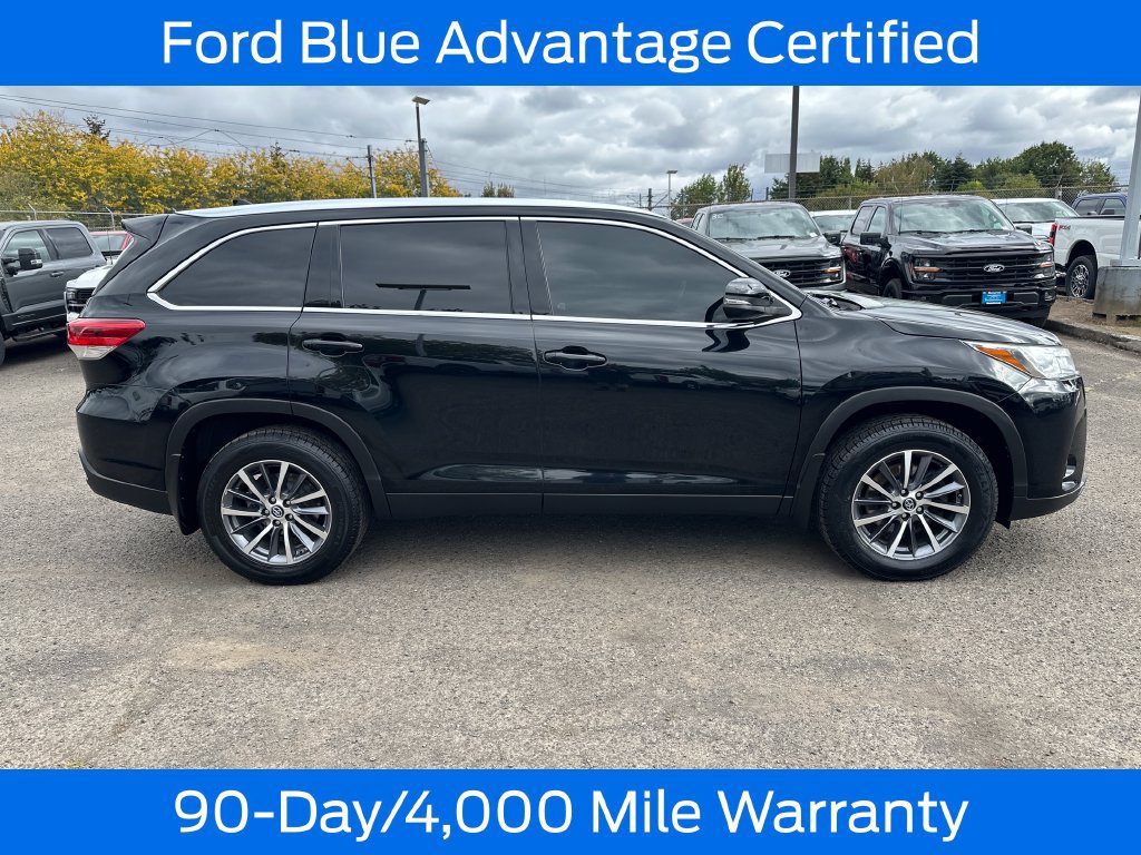 Used 2019 Toyota Highlander XLE AWD/4WD image 9