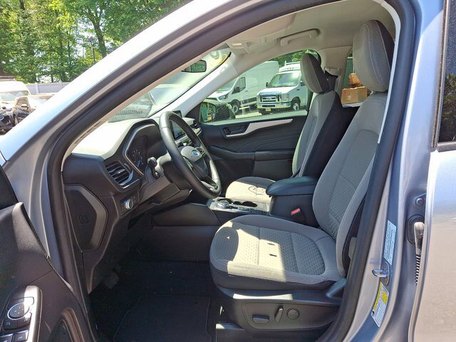 Certified 2022 Ford Escape SE w/ SE Sport Appearance Package FWD image 3