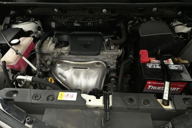 Used 2018 Toyota RAV4 LE w/ All Weather Liner Package AWD/4WD image 46