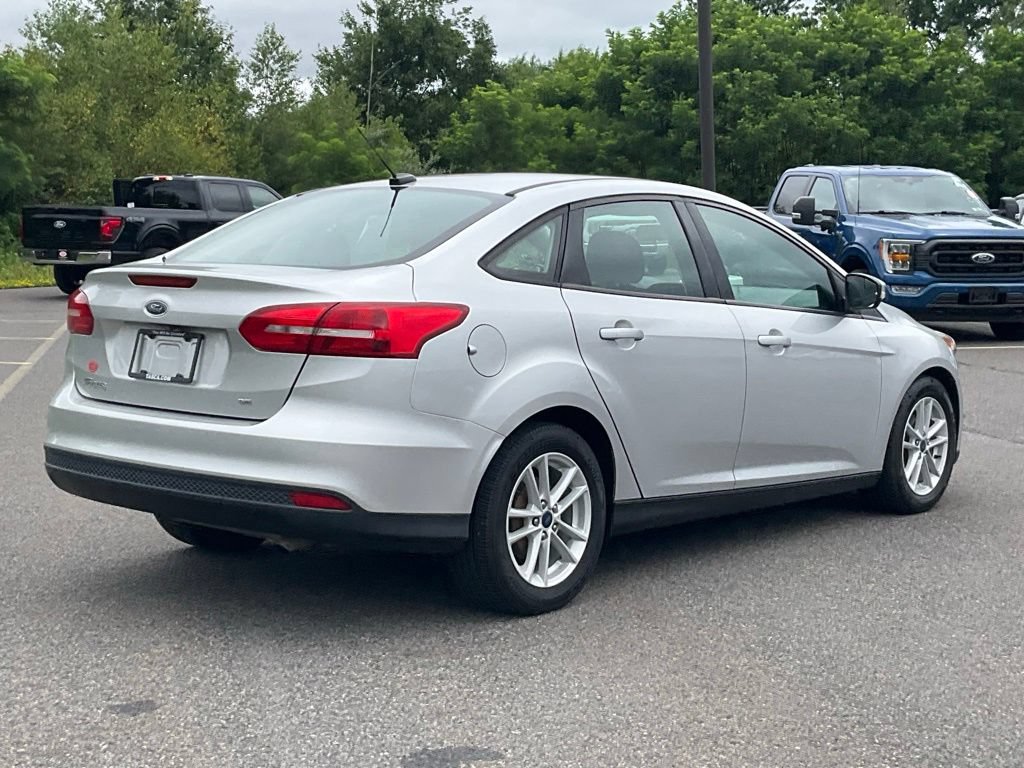 Certified 2017 Ford Focus SE FWD image 24