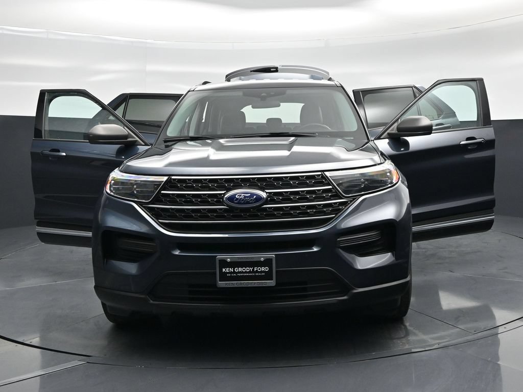 Certified 2023 Ford Explorer XLT RWD image 29