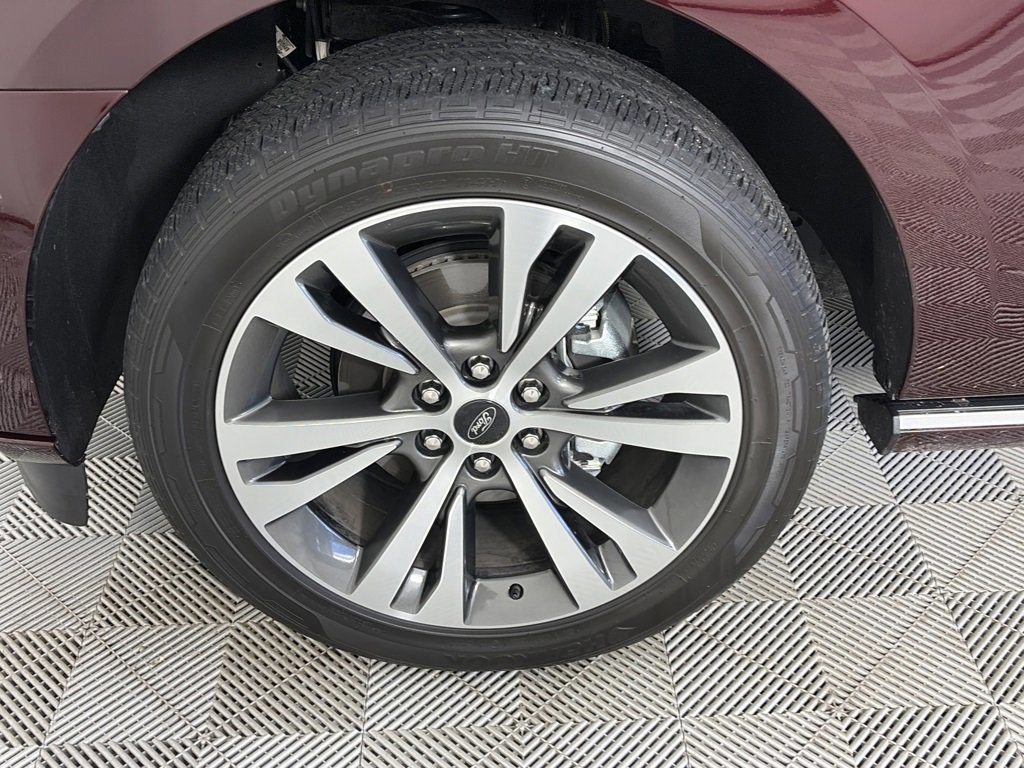 Certified 2021 Ford Expedition Platinum image 8