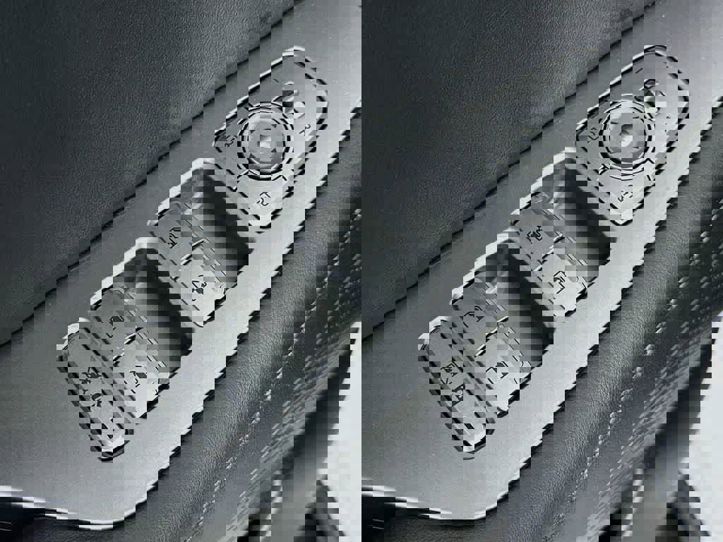 Used 2025 Hyundai Palisade SEL FWD image 28