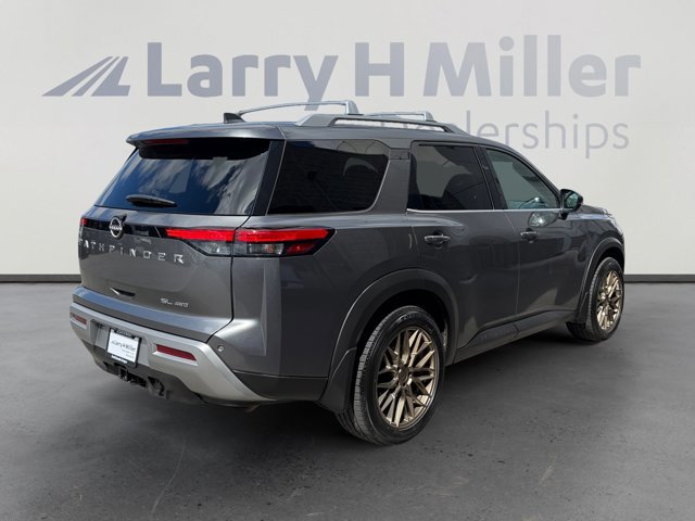 Used 2022 Nissan Pathfinder SL w/ SL Premium Package image 5