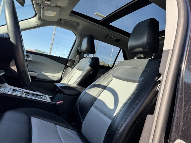 Certified 2022 Ford Explorer XLT w/ Equipment Group 202A image 13