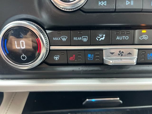 Certified 2023 Ford Expedition XLT RWD image 15