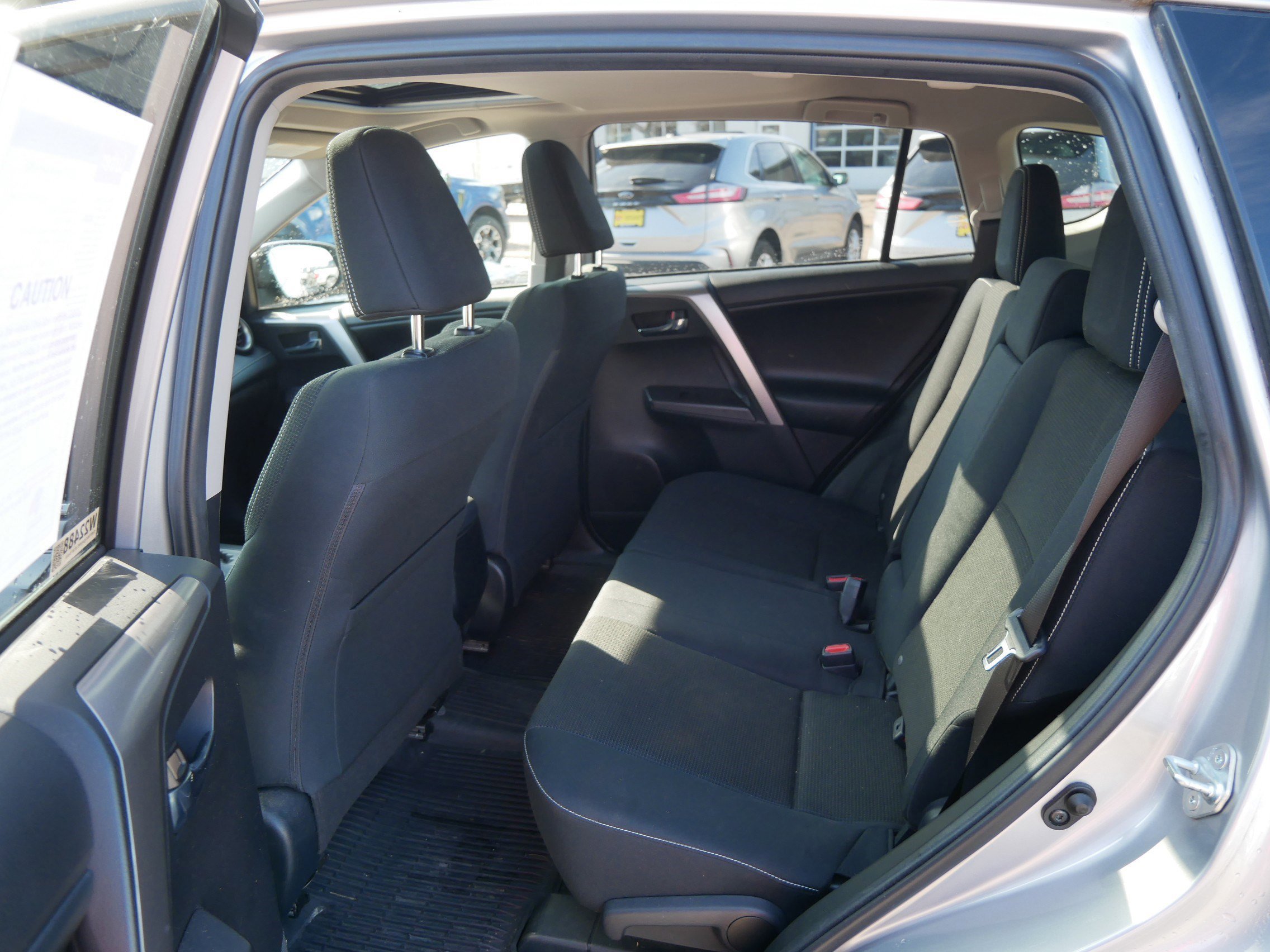 Used 2018 Toyota RAV4 XLE image 9